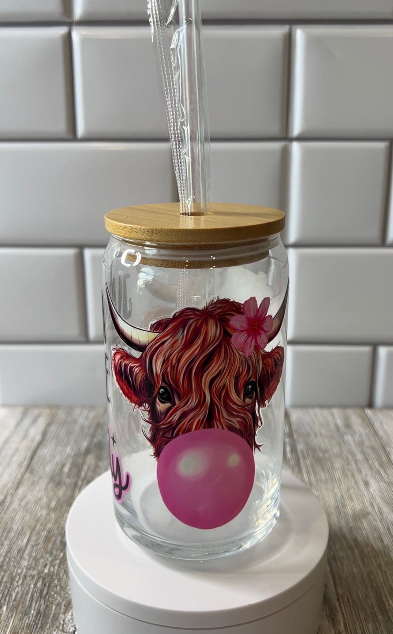 Predesigned Glass Cups with Lid & Straw